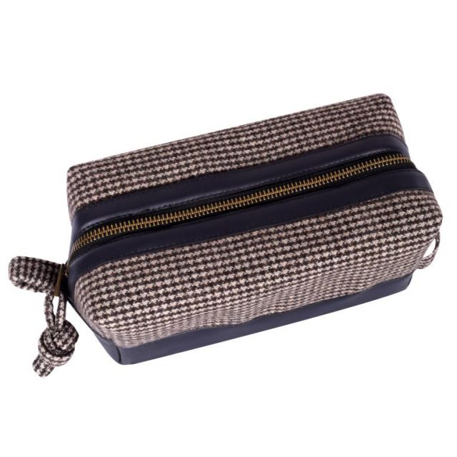 BROWN-WOOL-BLEND-HOUNDSTOOTH-REGULAR-FIT-SHAVING-KITS-2.jpg
